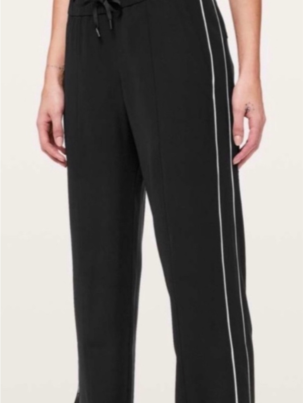 Lululemon on The Right Track Black Straight-Leg Pants with White Side Piping SZ8